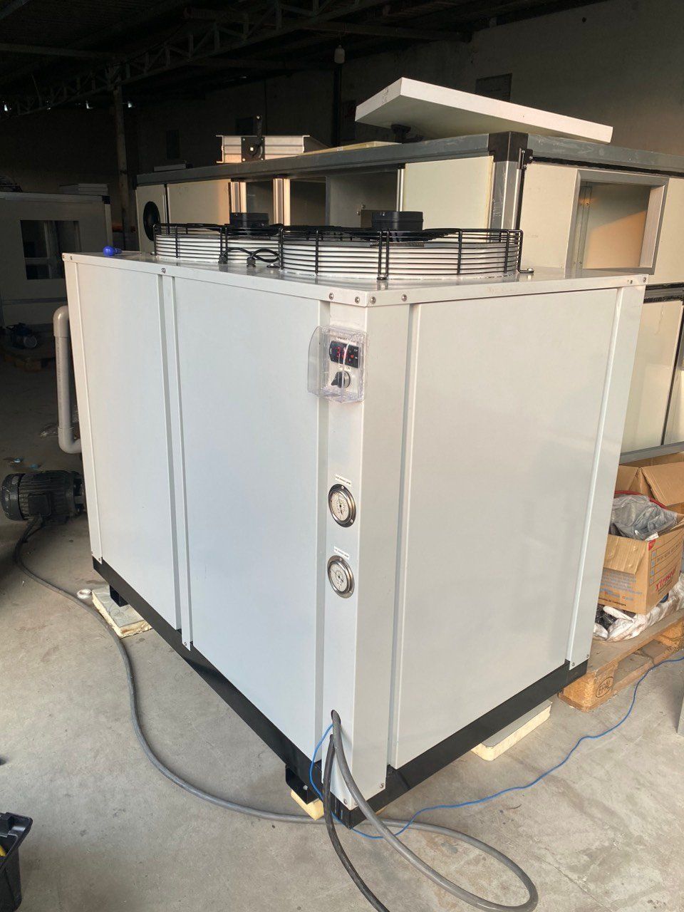 Water chiller  Air Cooled  - Máy làm lạnh nước giải nhiệt gió. Model:CWL- AUC - 045