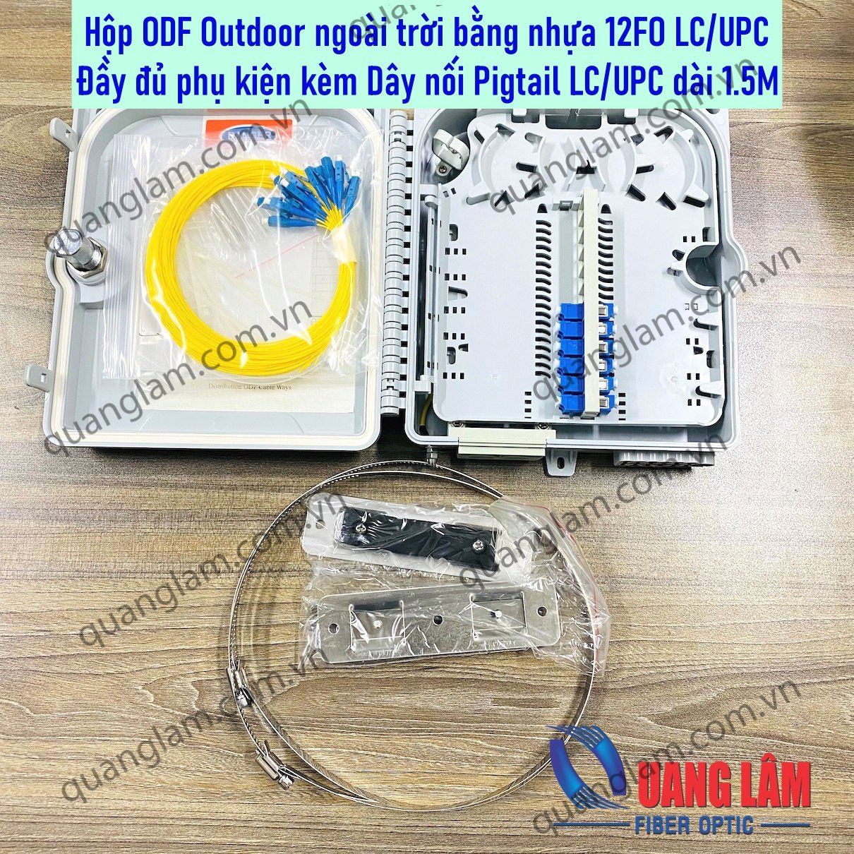 Hộp ODF Outdoor ngoài trời phối quang bằng nhựa 12FO LC/UPC - Đầy đủ phụ kiện bao gồm dây hàn nối Pigtail LC/UPC