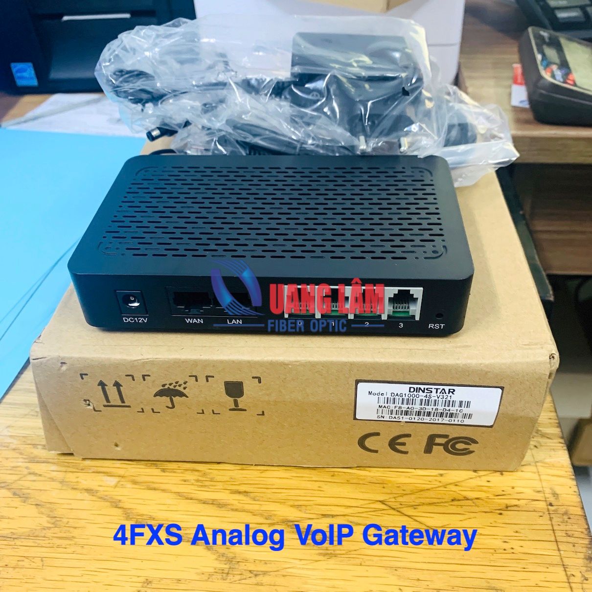 DAG1000-4S - 4FXS Analog VoIP Gateway Dinstar