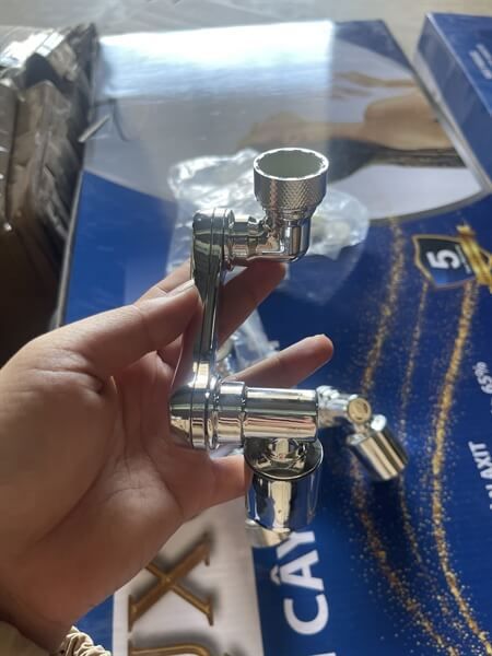 Đầu nối vòi chén