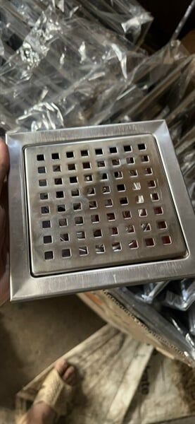 Phễu thoát sàn KENDURA 15x15 D60 304 mặt vuông