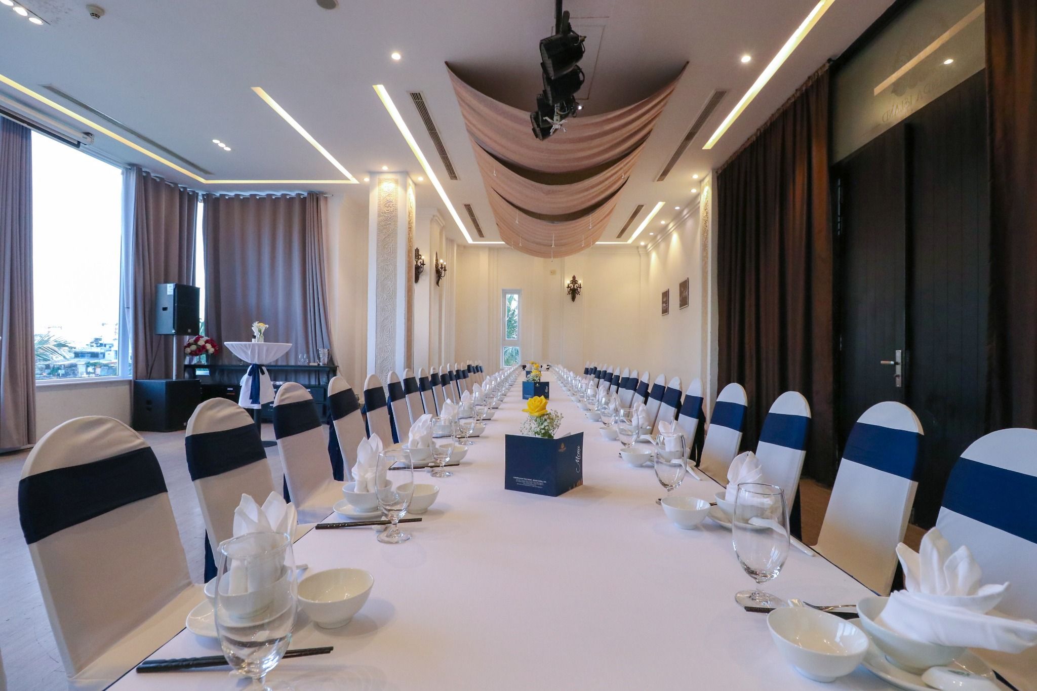 VIP 78 (Dining room)