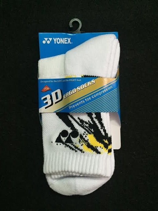 Vớ Dài Yonex 3D Hoa Văn Đen Phối Vàng