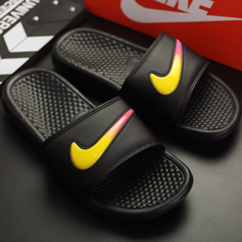 nike benassi jelly
