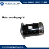 Motor di chuyển xe nâng người làm việc trên cao