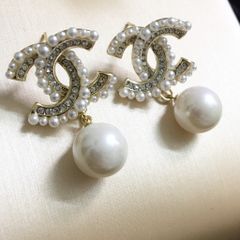  Bông Tai Chanel Màu Vàng Ngọc Trai & Pha Lê Trắng (BJ) 