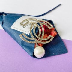  Cài Áo Chanel Màu Trắng Ngọc Trai & Pha Lê (BT) 