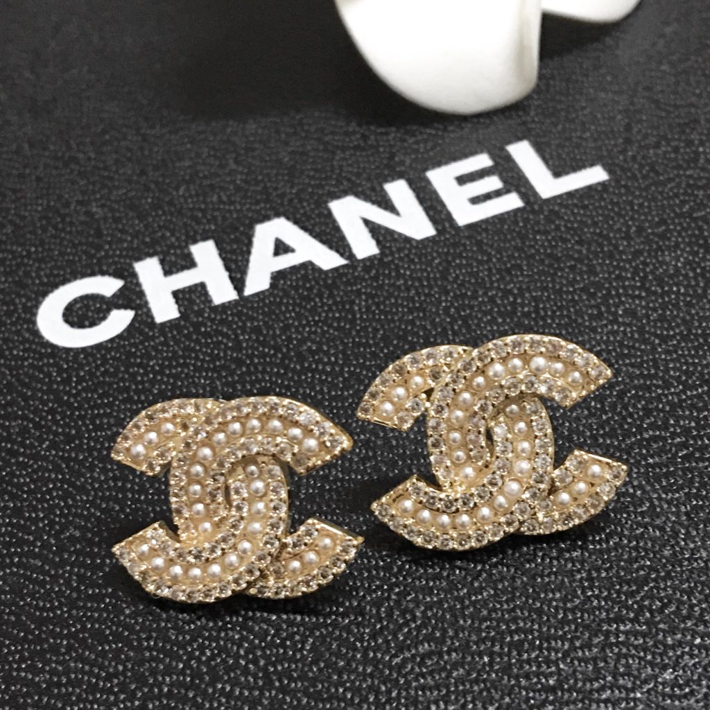  Bông Tai Chanel Màu Vàng Ngọc Trai & Pha Lê (AG) 