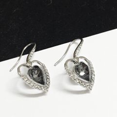  Bông Tai Trái Tim Pha Lê Đen & Trắng (AV) 