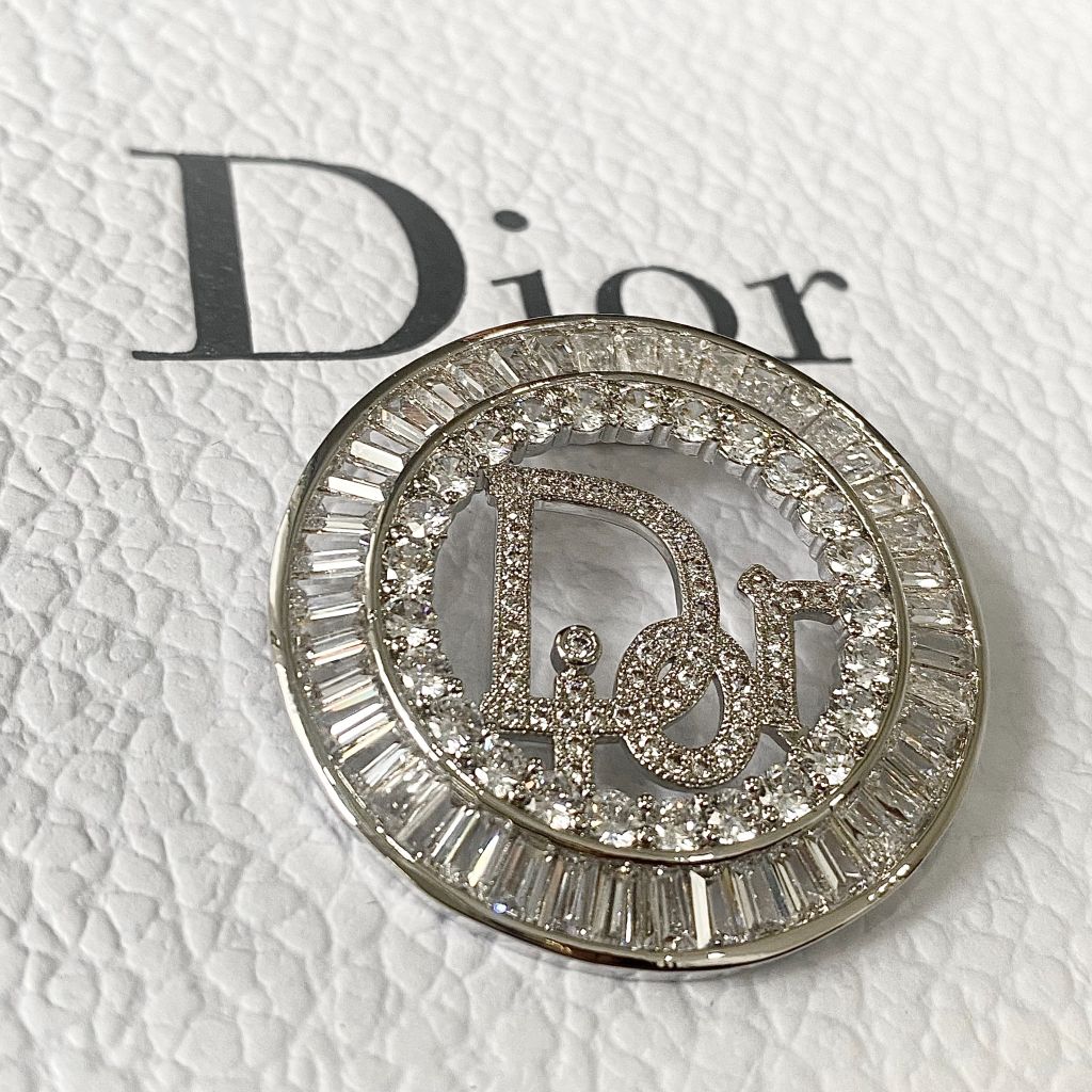  Cài Áo Nam, Nữ - Dior Màu Trắng Pha Lê (AS) 