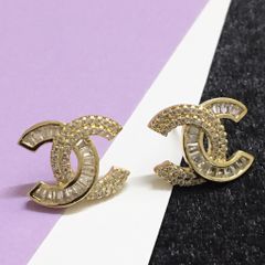  Bộ Trang Sức Chanel Vàng - Cài Áo & Bông Tai Pha Lê Trắng (AM) 