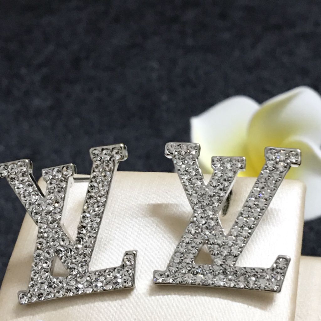  Bông Tai LV Màu Trắng Bản To Pha Lê (AB) 