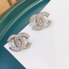  Bông Tai Chanel Bản To Màu Trắng Pha Lê (AU) 