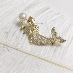  Cài Áo Nàng Tiên Cá Ngọc Trai & Pha Lê Trắng 