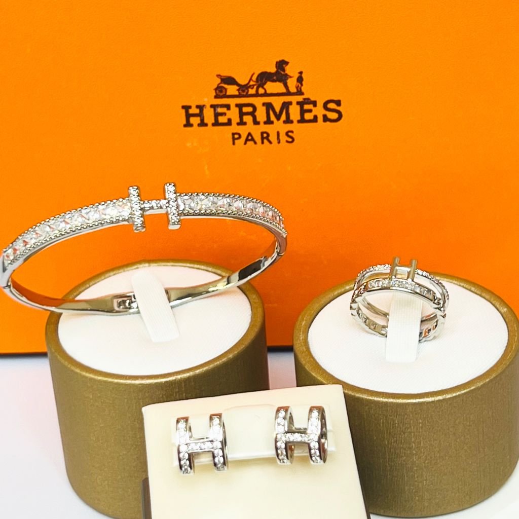  Bộ Trang Sức Hermes Trắng - Vòng Tay, Nhẫn & Bông Tai Pha Lê (AB) 