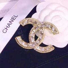  Cài Áo Nam, Nữ - Chanel Màu Vàng Bản To Pha Lê Trắng (CG) 