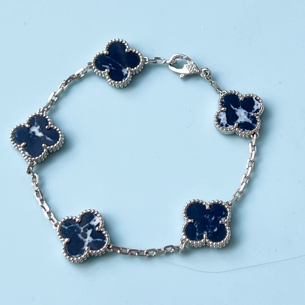  Vòng Tay Cỏ 4 Lá May Mắn Nam, Nữ Màu Trắng Xanh Cao Cấp 