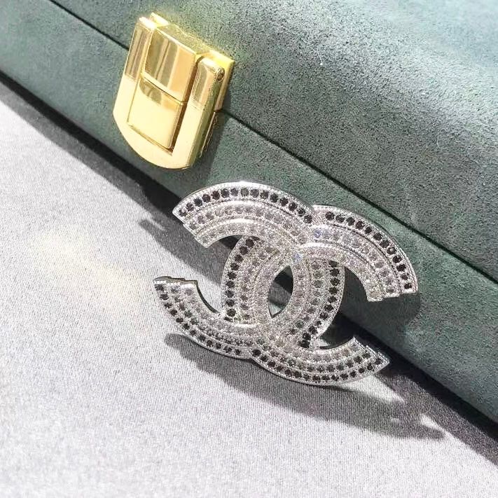  Cài Áo & Mặt Dây Chuyền - Chanel Pha Lê Đen & Trắng (CB) 