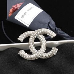  Cài Áo Nam, Nữ - Chanel Màu Trắng Ngọc Trai & Pha Lê (BH) 