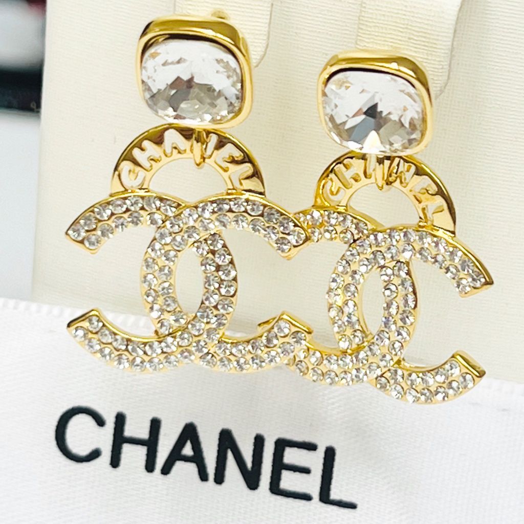  Bông Tai Chanel Bản To Màu Vàng Pha Lê Trắng (CI) 