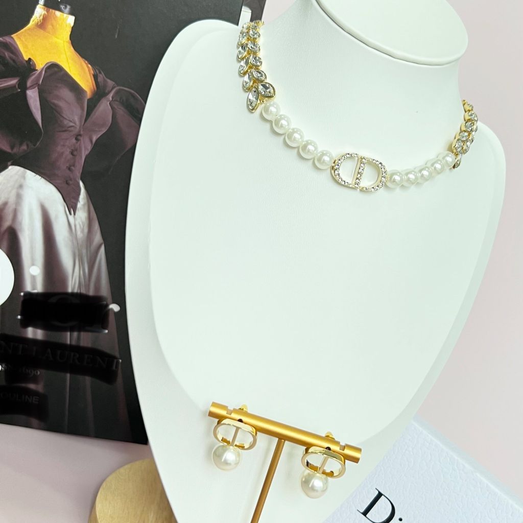  Bộ Trang Sức Dior Vàng - Vòng cổ Choker & Bông Tai Ngọc Trai, Pha Lê Quý Phái (AJ) 