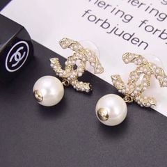  Bông Tai Chanel Màu Vàng Ngọc Trai (AT) 