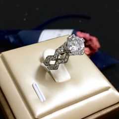  Nhẫn Nữ Cao Cấp - Zic Zac Pha Lê Trắng Cá Tính 