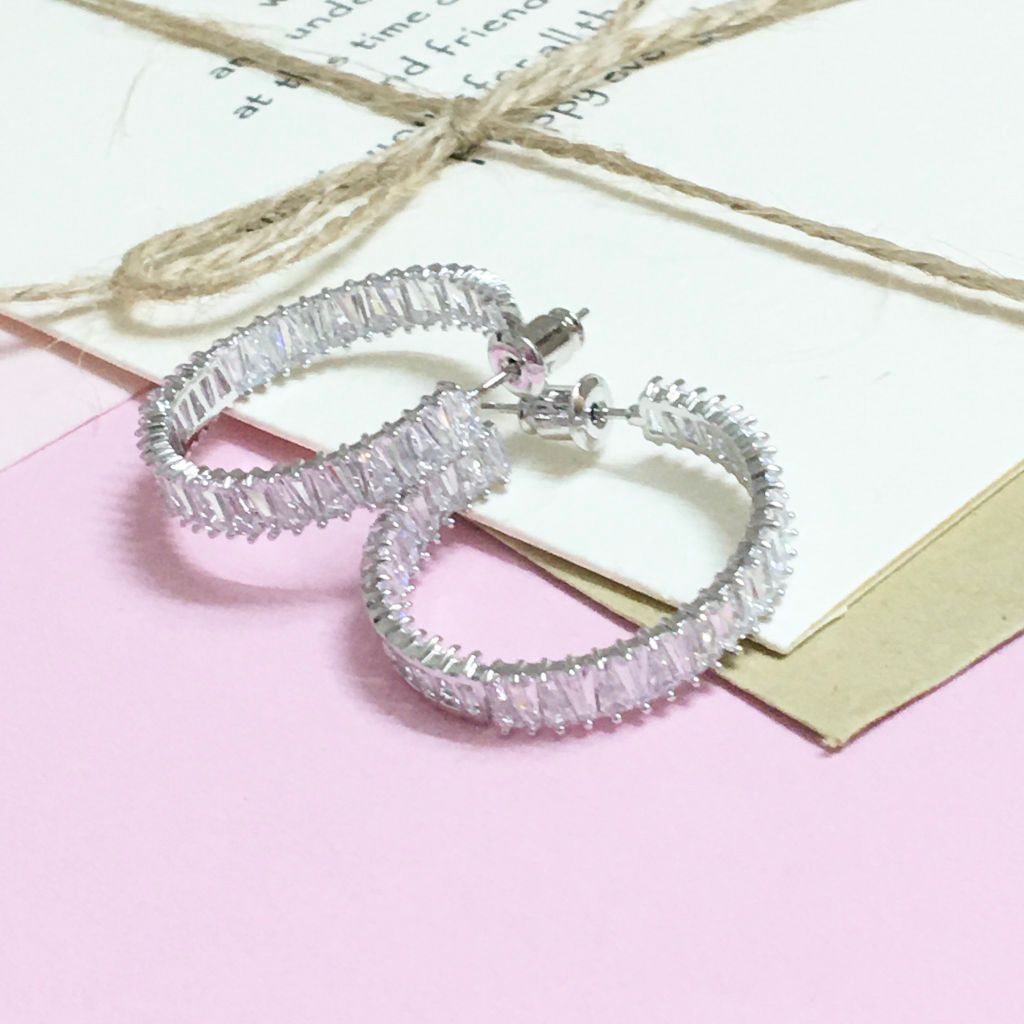  Bông Tai Khoen Tròn Màu Trắng 2,6cm Pha Lê Vuông (AY) 