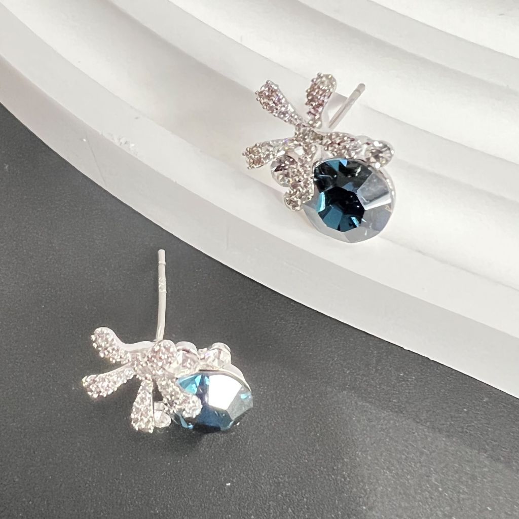  Bông Tai Cánh Hoa Pha Lê Xanh Bích & Trắng (BO) 