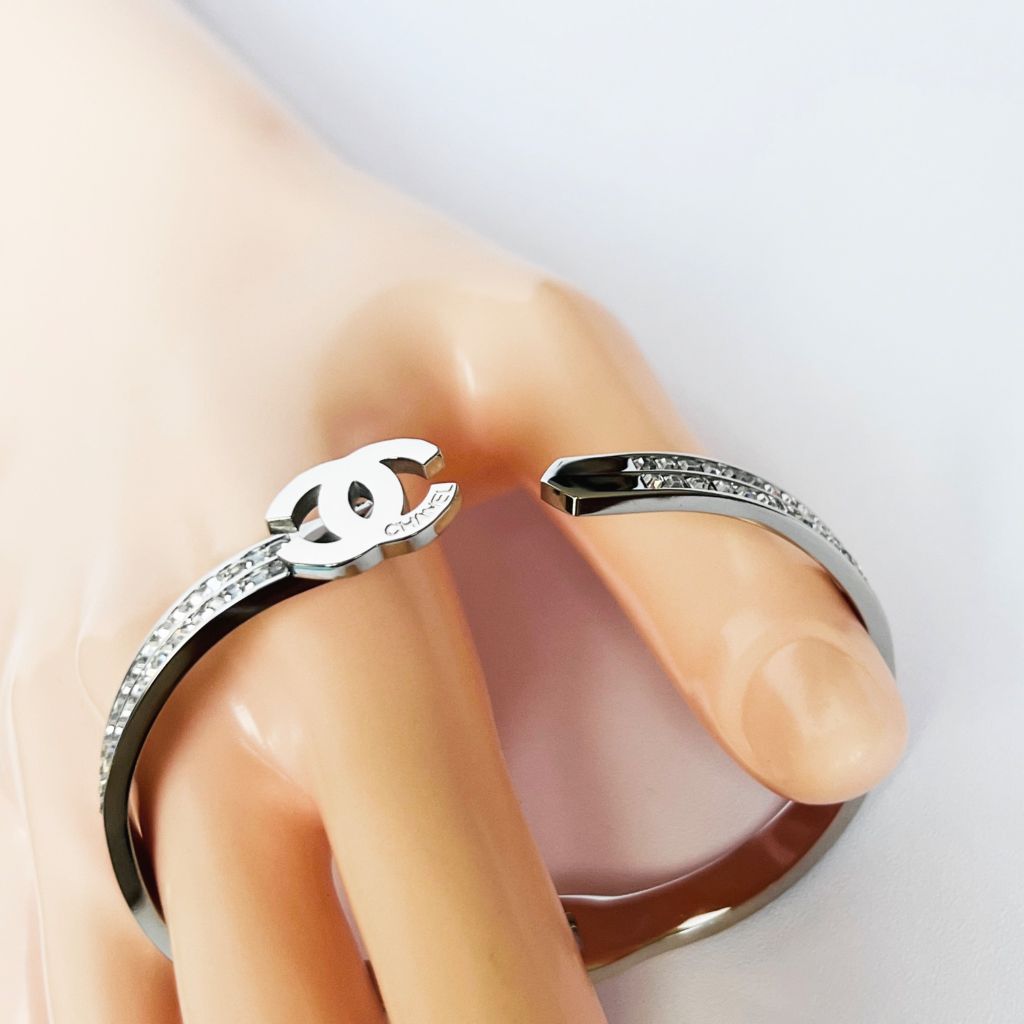  Vòng Tay TiTan Cao Cấp - Chanel Màu Trắng Pha Lê (AE) 