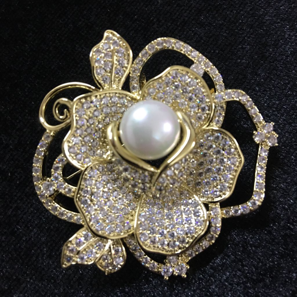  Cài Áo Hoa Hồng Vàng Ngọc Trai & Pha Lê Trắng (AK) 