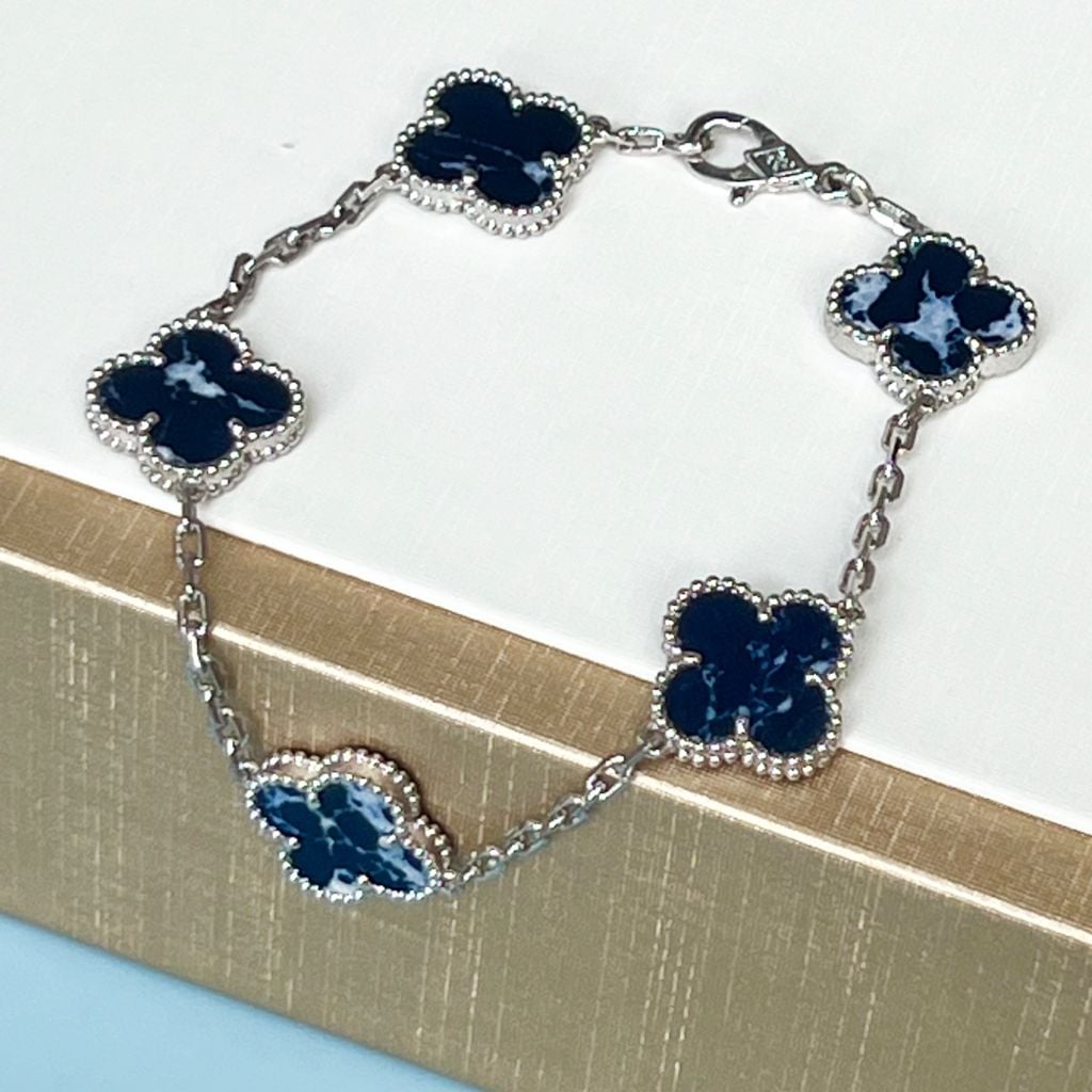  Vòng Tay Cỏ 4 Lá May Mắn Nam, Nữ Màu Trắng Xanh Cao Cấp 