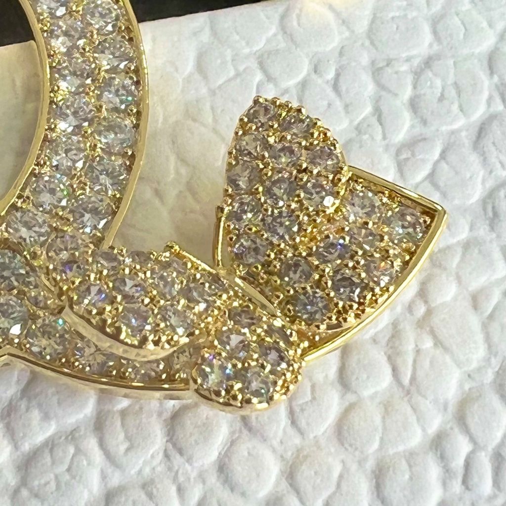  Cài Áo Chanel & Con Bướm Màu Vàng Pha Lê Trắng (CR) 