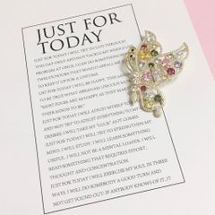  Cài Áo Con Bướm Pha Lê Màu Kiêu Sa (AF) 