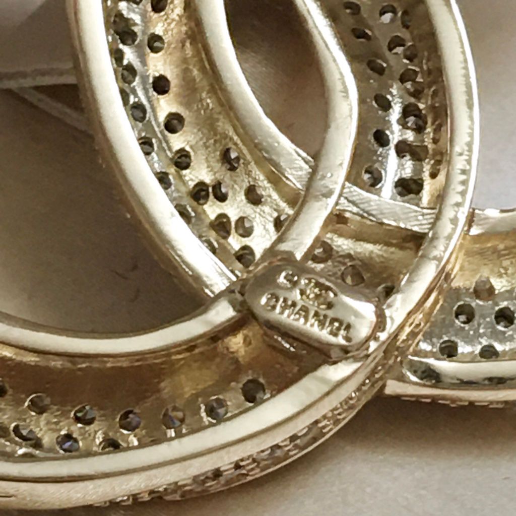  Cài Áo Nam, Nữ - Chanel Xoắn Màu Vàng Hồng Pha Lê Trắng (AA) 