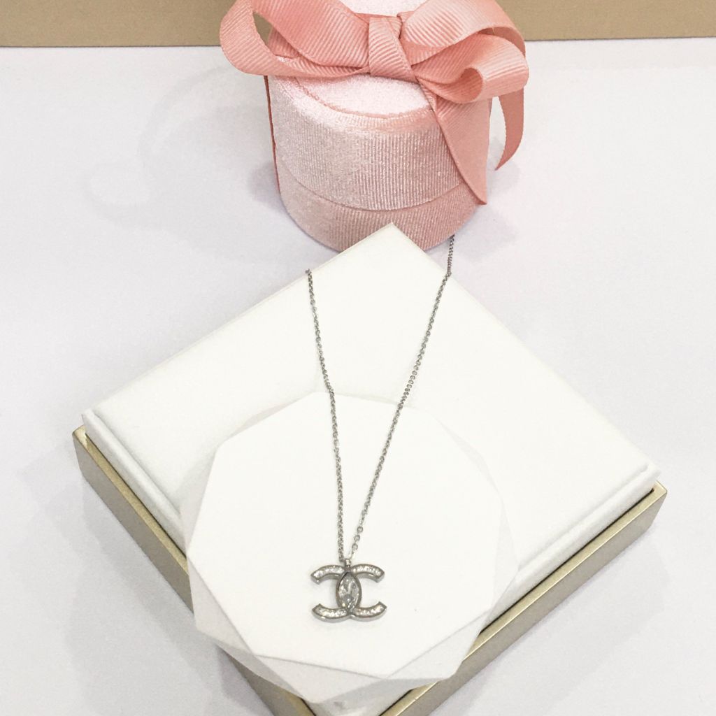  Dây Chuyền Chanel Pha Lê Trắng Titan Cao Cấp (AB) 