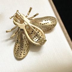  Cài Áo Nam, Nữ - Con Ong Dior Màu Vàng Hồng Ngọc trai & Pha Lê Đen, Trắng (AI) 