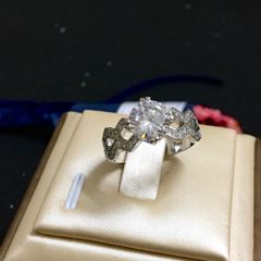  Nhẫn Nữ Cao Cấp - Zic Zac Pha Lê Trắng Cá Tính 