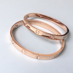  Vòng Tay Cặp Đôi Tình Yêu - Cartier Màu Vàng Hồng Titan Cao Cấp Pha Lê (AA) 