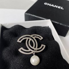  Cài Áo Chanel Màu Trắng Ngọc Trai & Pha Lê (BT) 