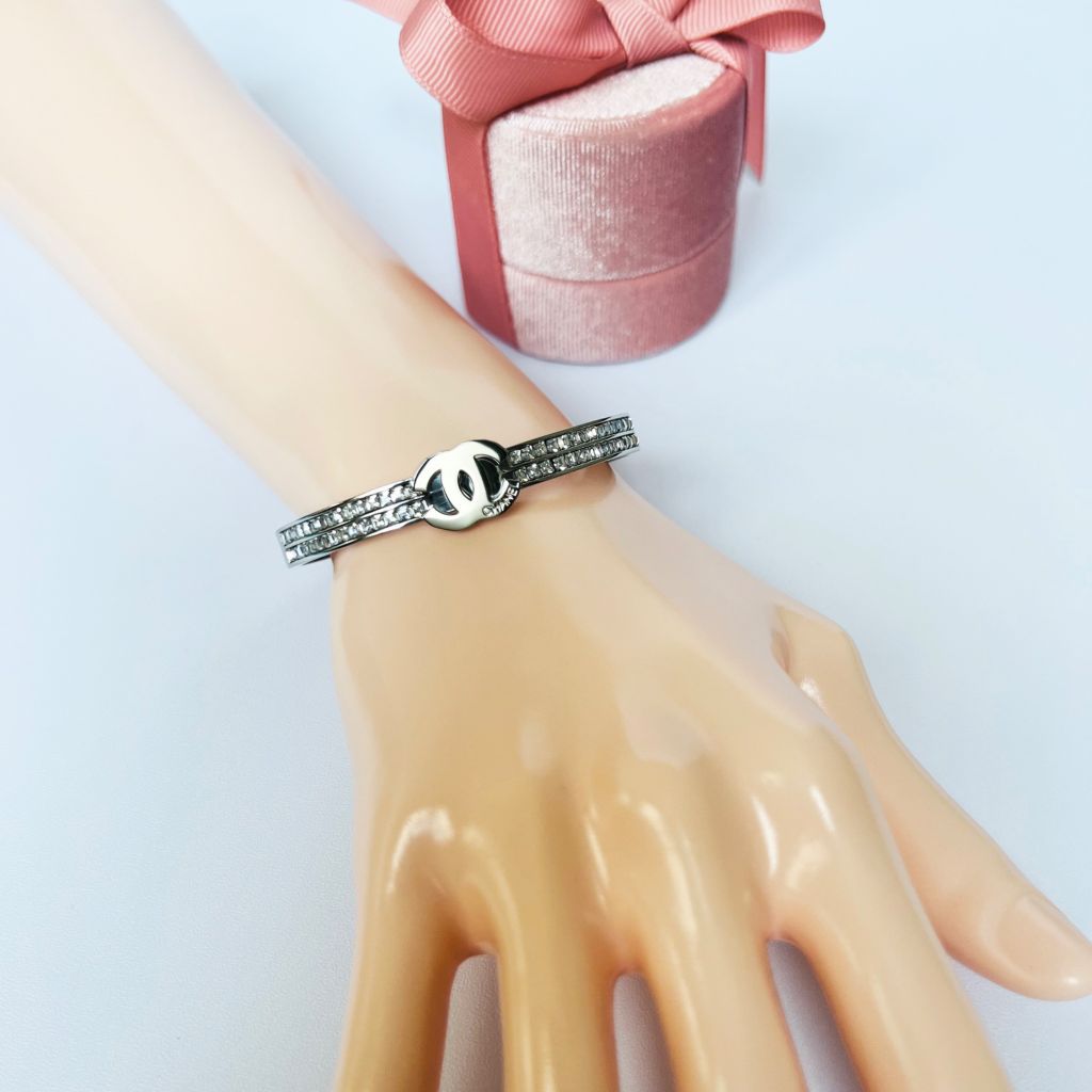  Vòng Tay TiTan Cao Cấp - Chanel Màu Trắng Pha Lê (AE) 