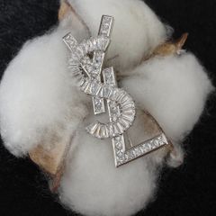  Cài Áo Nam, Nữ - YSL Màu Trắng Pha Lê (AG) 