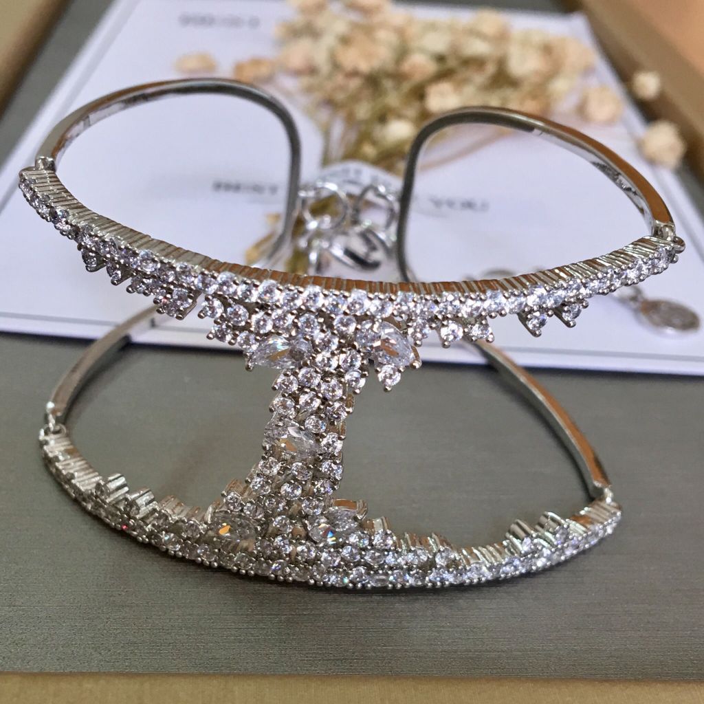  Vòng Tay Hermes Bản To Màu Trắng Pha Lê (AC) 