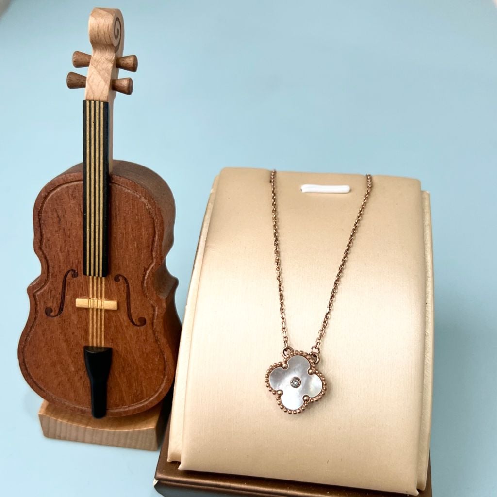  Dây Chuyền Titan Cao Cấp - Cỏ 4 Lá May Mắn Vỏ Trai Thiên Nhiên & Pha Lê Trắng 