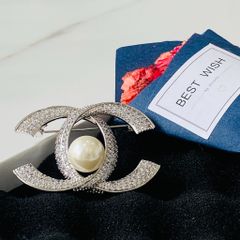  Cài Áo Chanel Màu Trắng Ngọc Trai & Pha Lê (BR) 