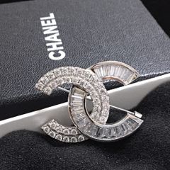  Cài Áo Nam, Nữ - Chanel Màu Trắng Pha Lê (AG) 