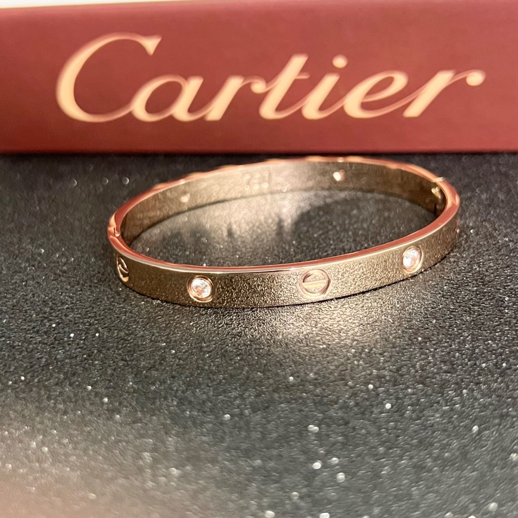  Vòng Tay Nam, Nữ TiTan Cao Cấp - Cartier Màu Vàng Hồng Pha Lê Trắng (AH) 