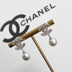  Bông Tai Chanel Màu Trắng Ngọc Trai & Pha Lê (CG) 