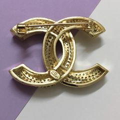  Cài Áo Nam, Nữ - Chanel Xoắn Màu Vàng Hồng Pha Lê Trắng (AA) 