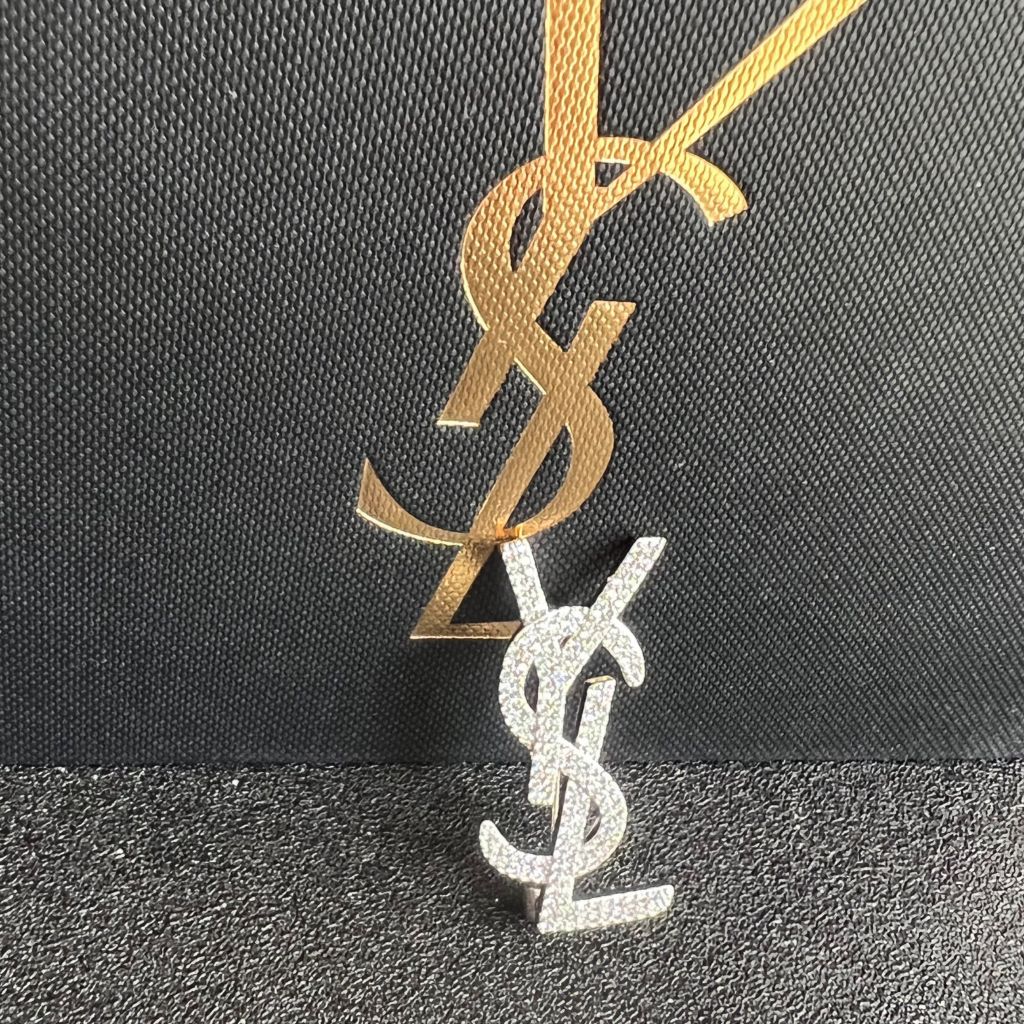  Cài Áo Nam, Nữ - YSL Màu Trắng Pha Lê (AJ) 